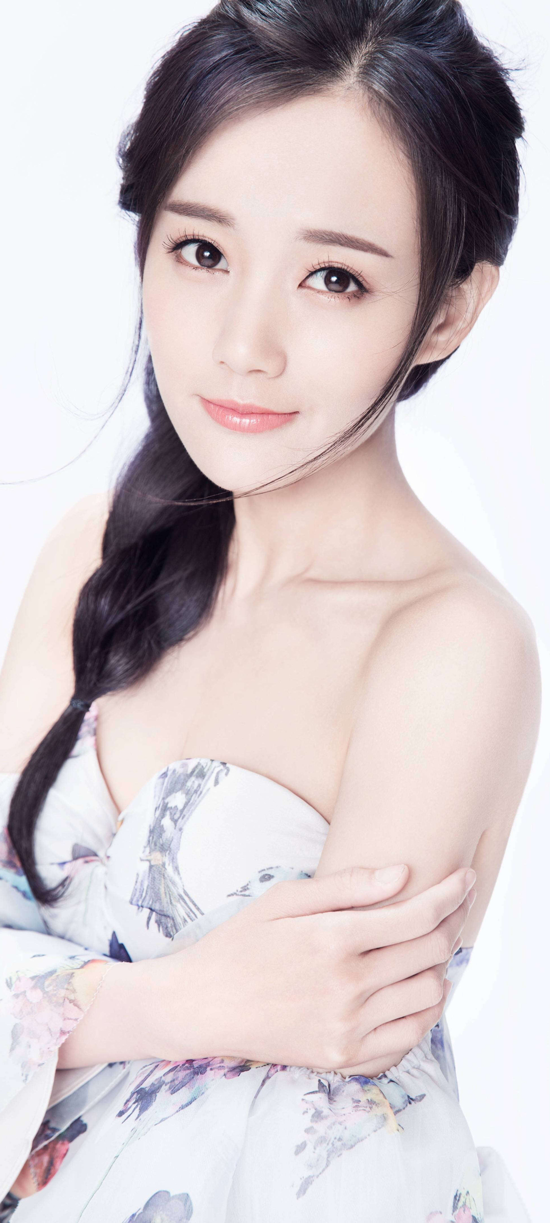 李一桐绝美手机壁纸，高清免费下载，美女图片一网打尽