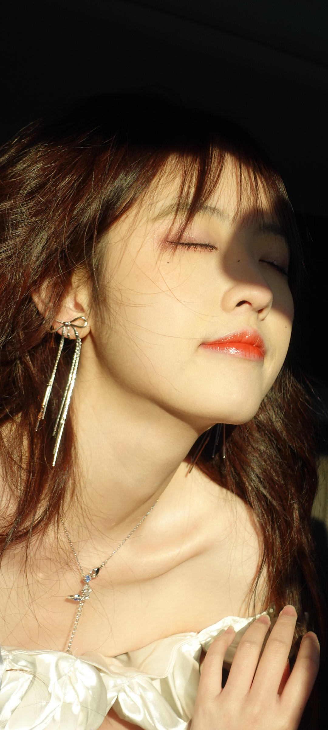 蛇姐精选美女壁纸，免费高清下载，美化你的手机桌面