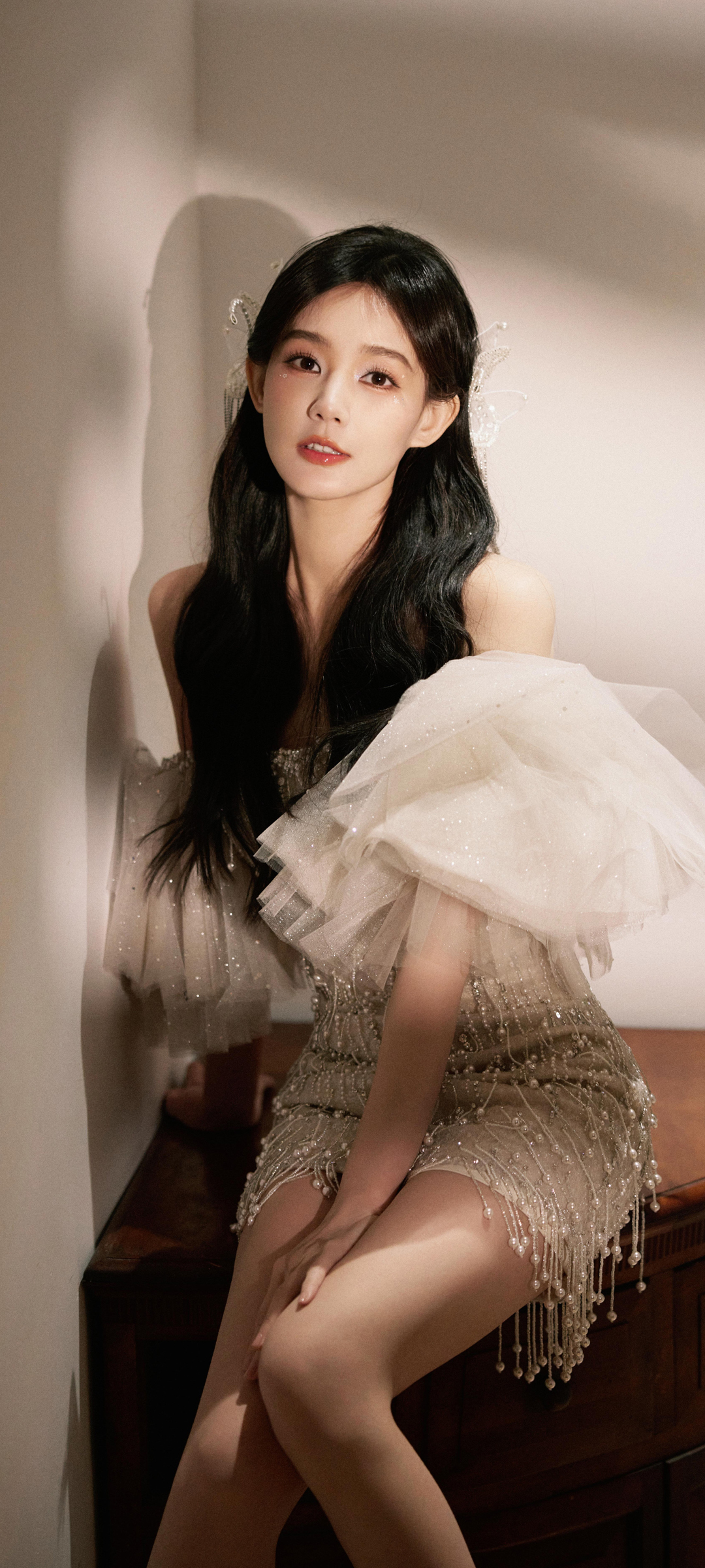 李一桐可爱精灵美女壁纸，免费下载装点你的手机桌面
