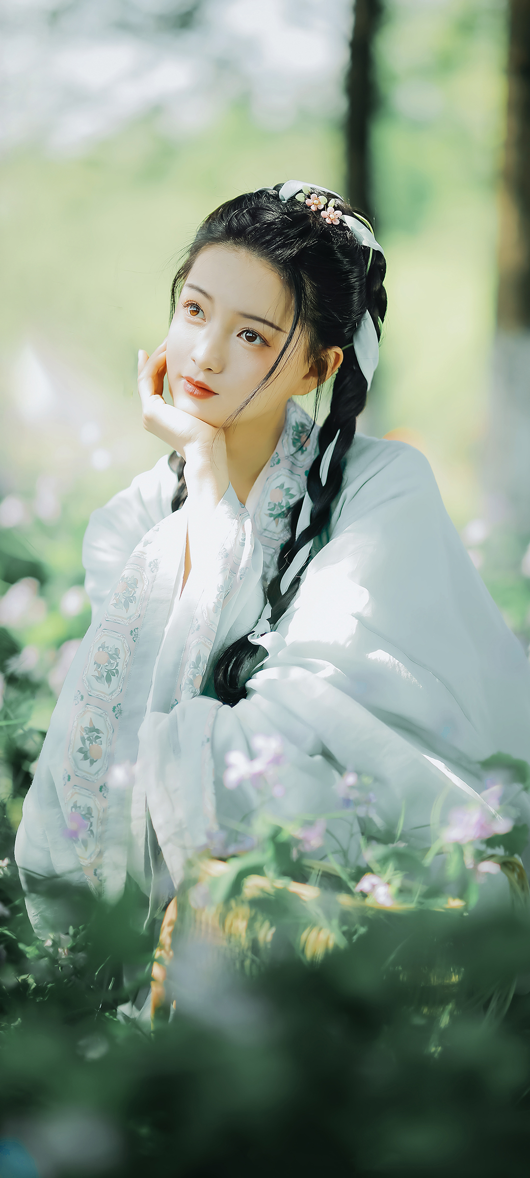 森系古装美女手机壁纸，免费高清美女图片下载