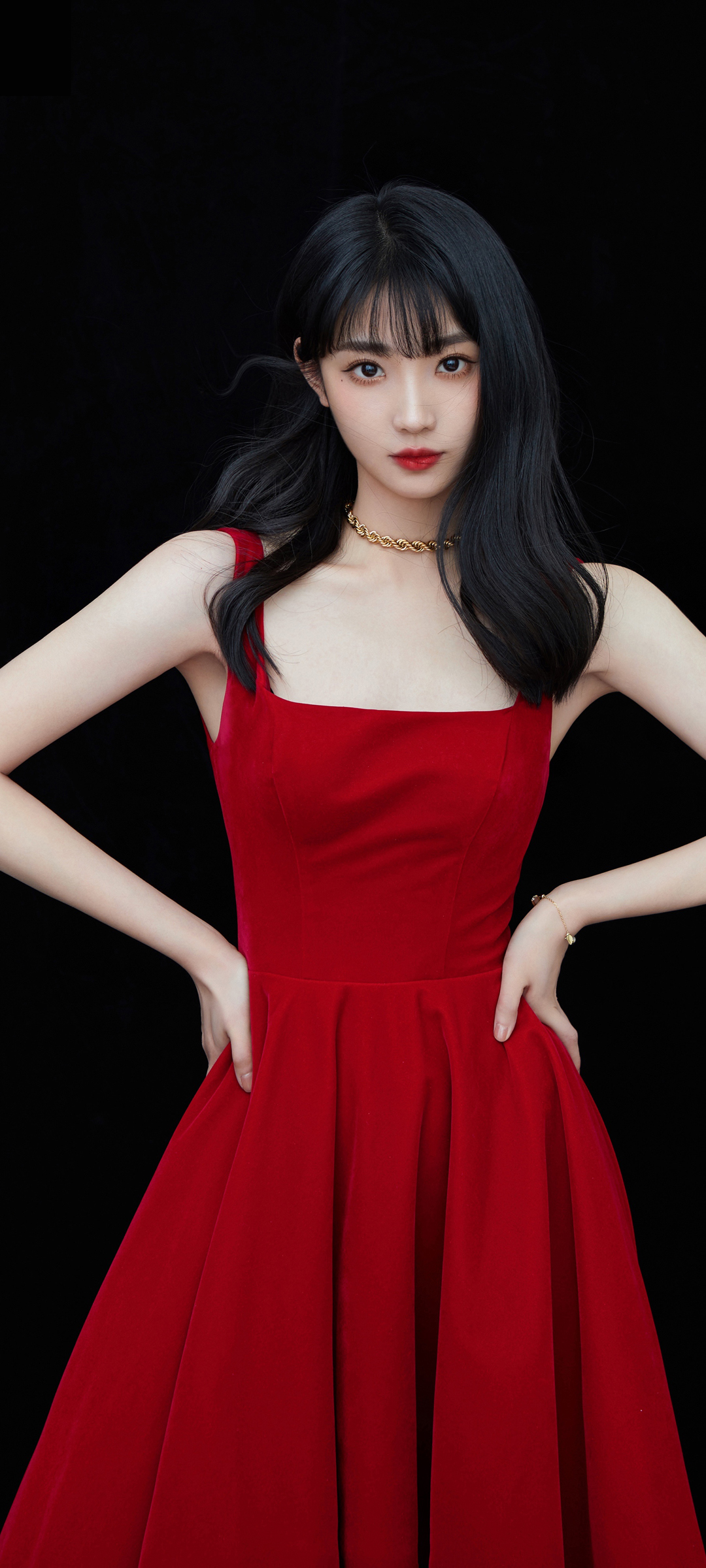 红裙倩影，大气美女手机壁纸，高清免费下载