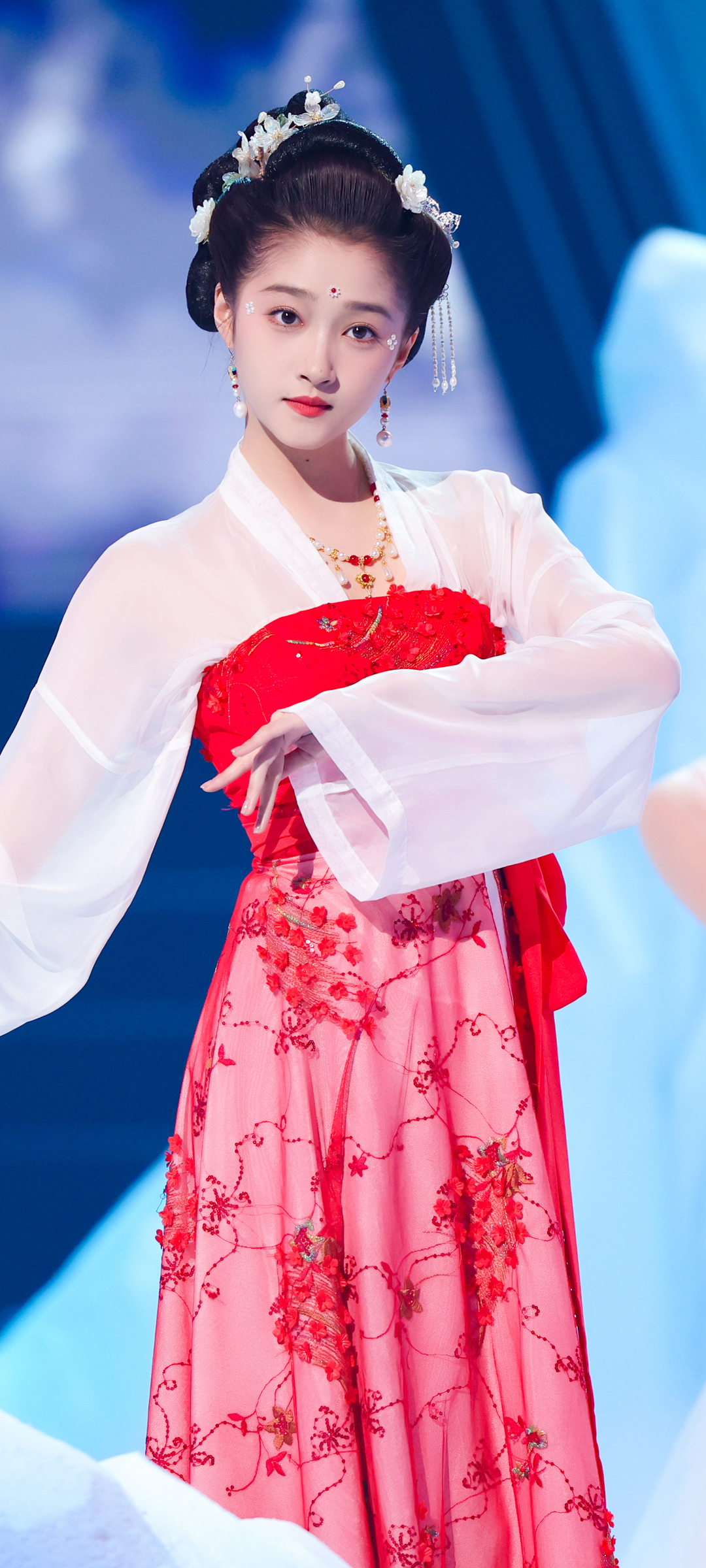 关晓彤绝美古装手机壁纸，全屏高清，美女图片免费下载