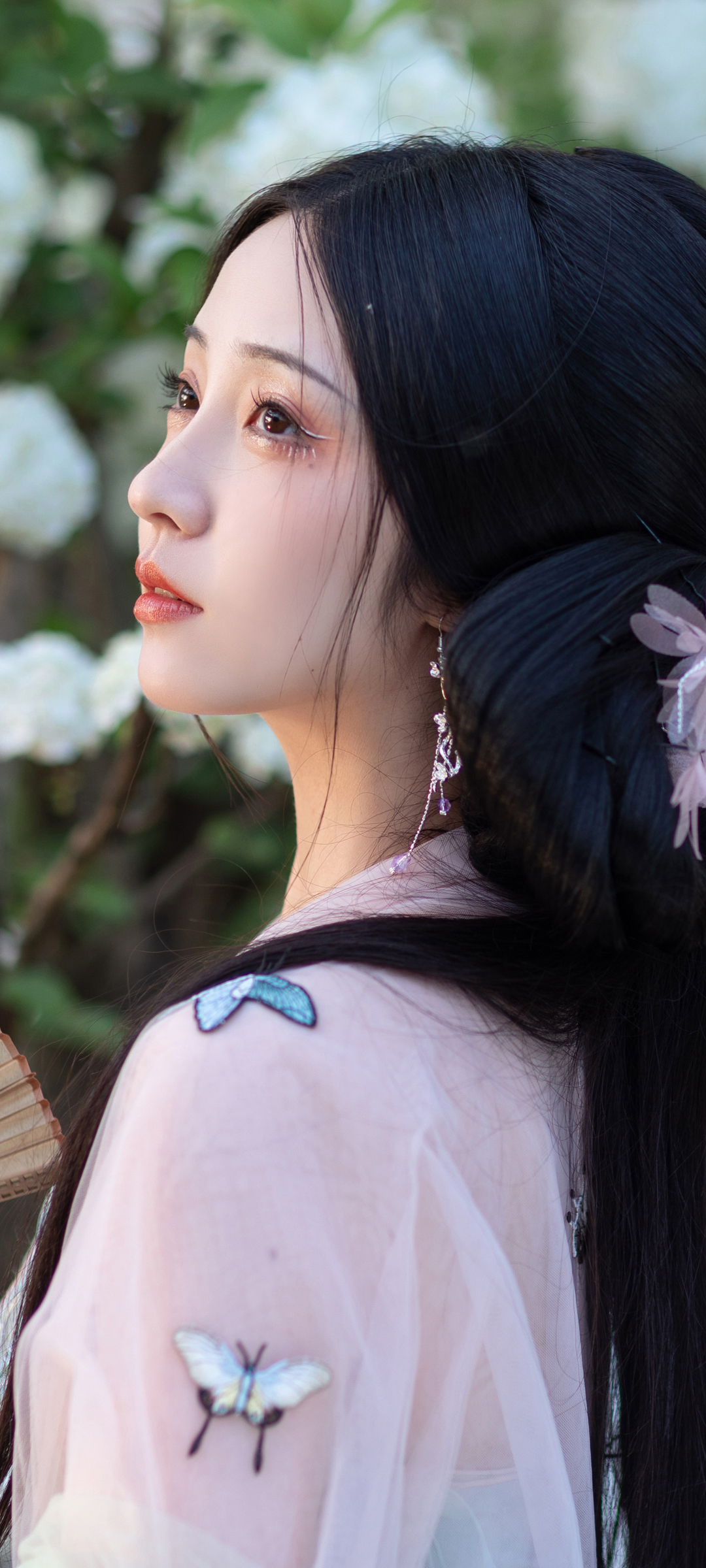 绝美古装佳人侧颜，高清手机壁纸免费下载，畅享美女风情