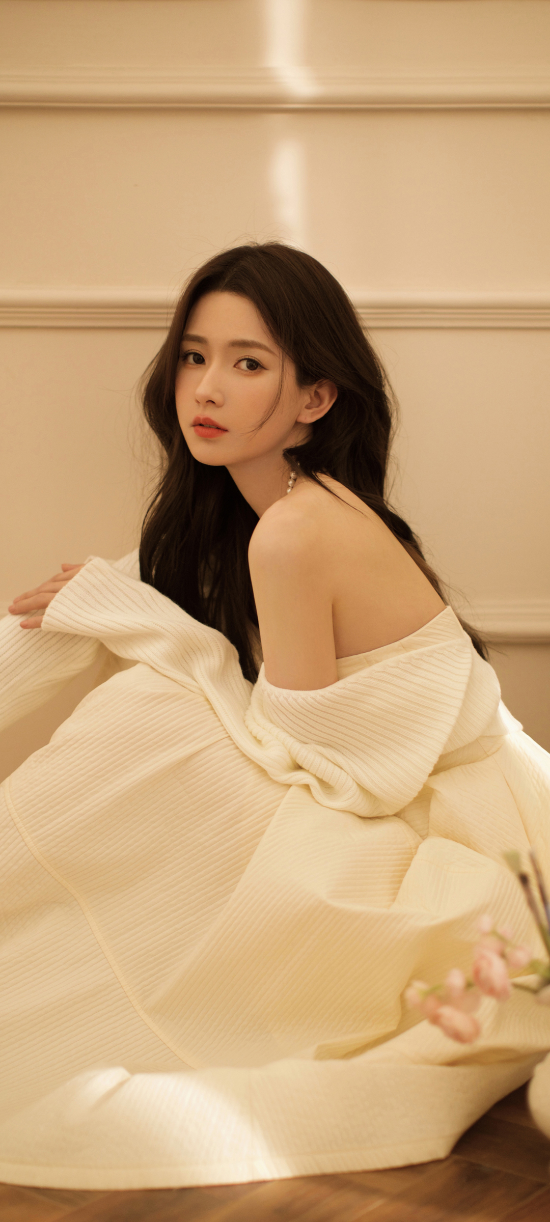 王秋紫美女高清壁纸，免费手机背景图下载