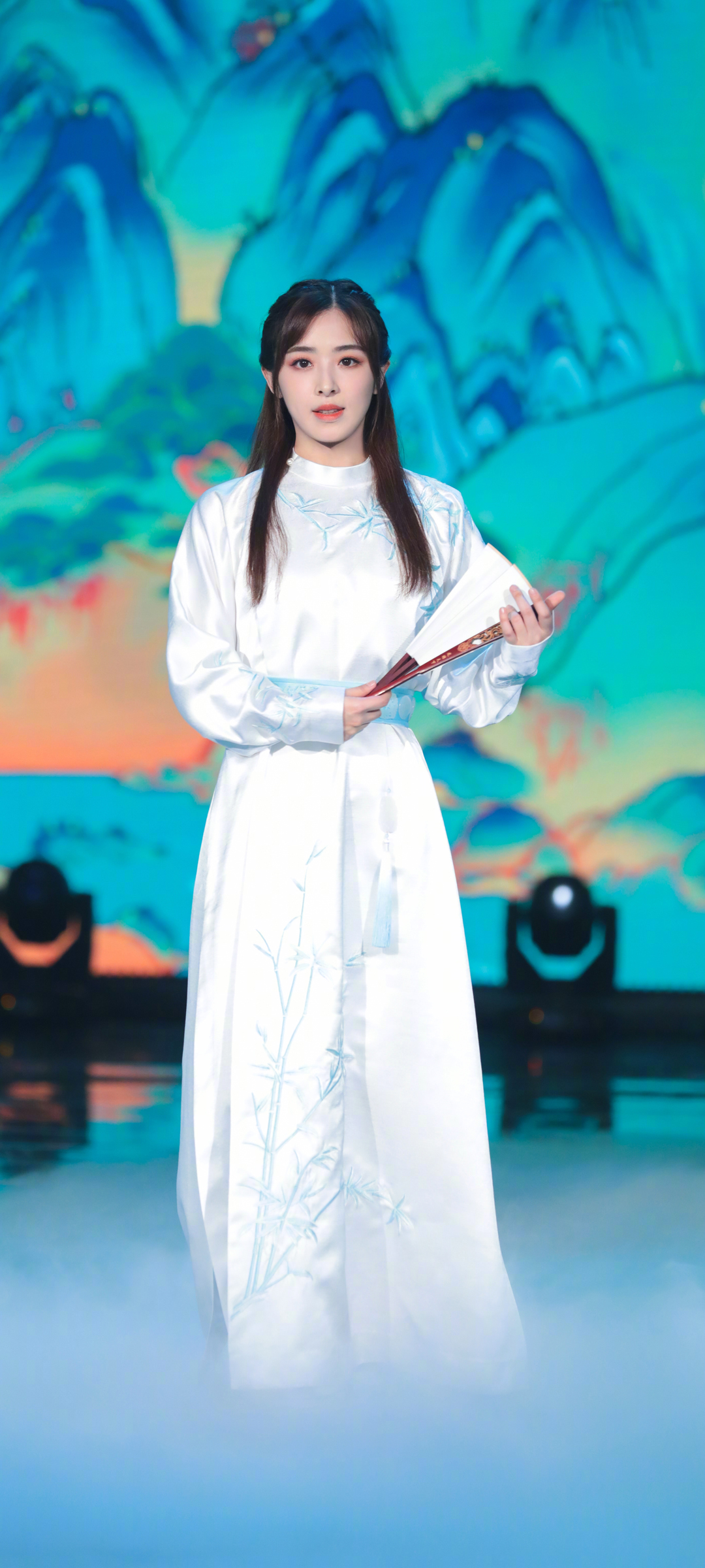 张含韵绝美中国风手机壁纸，免费高清下载，美女风采尽展