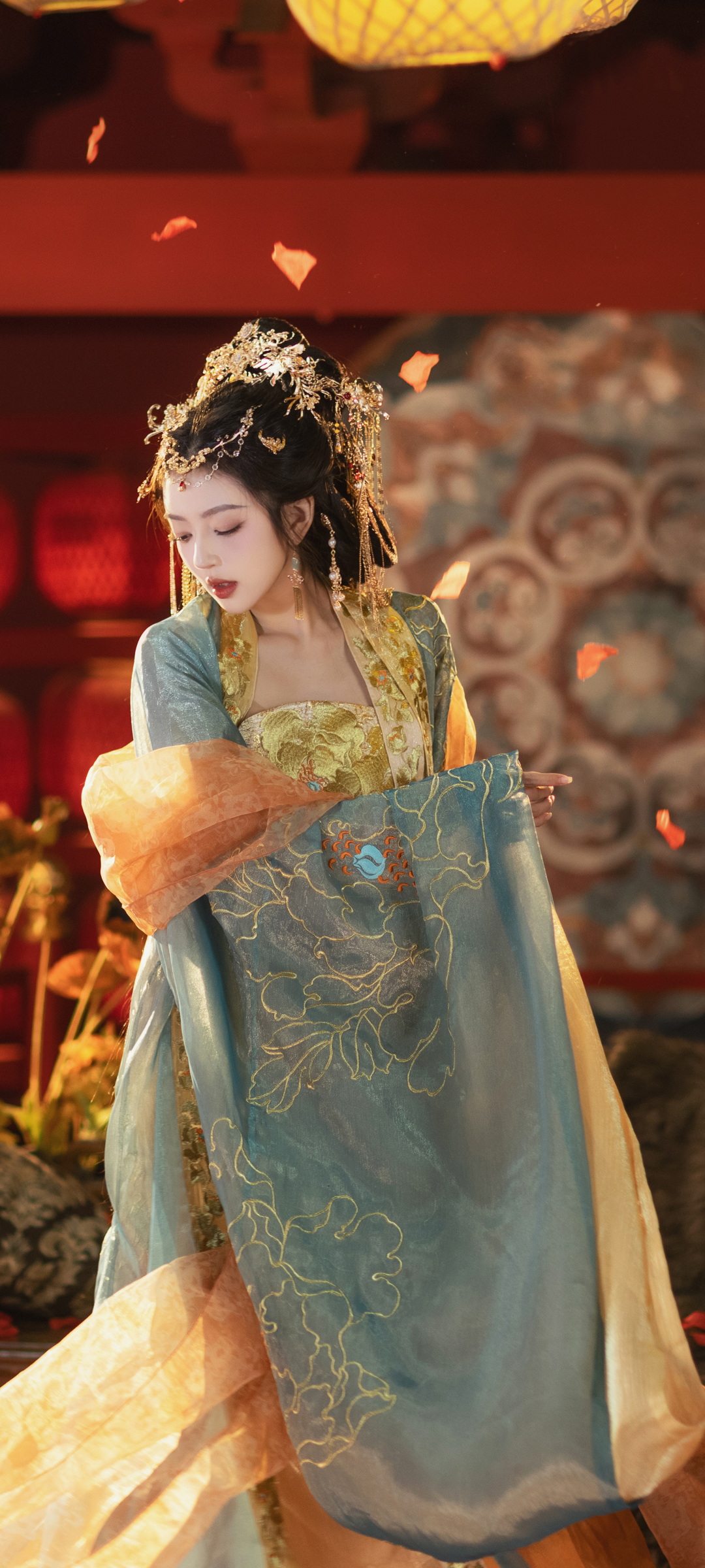 何瑞贤古装美女壁纸，高清免费下载，装点你的手机屏幕