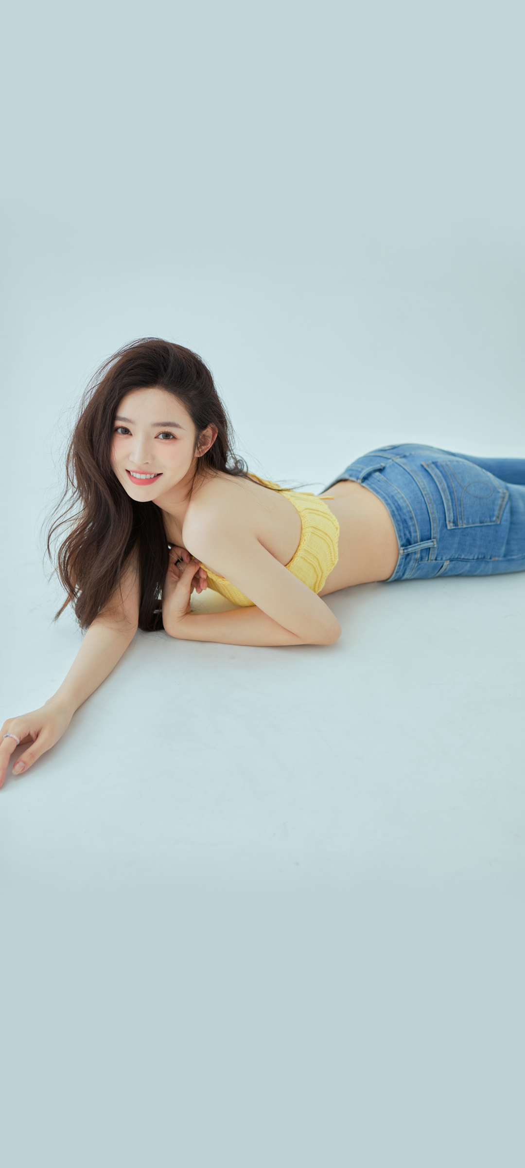 张婕婕甜美美女壁纸，高清免费下载，点亮手机屏幕新风尚