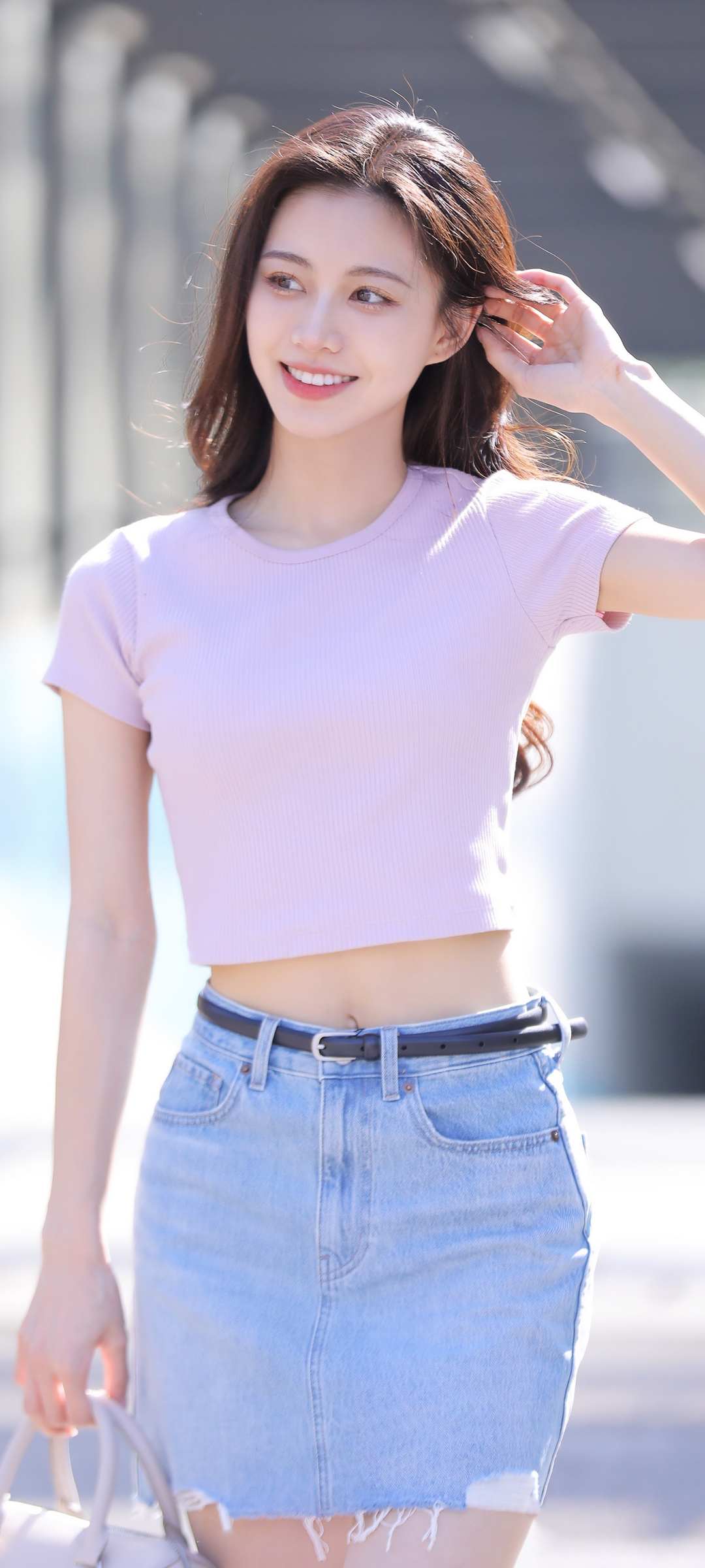 杨茗茗美女牛仔短裙时尚壁纸，高清免费下载！
