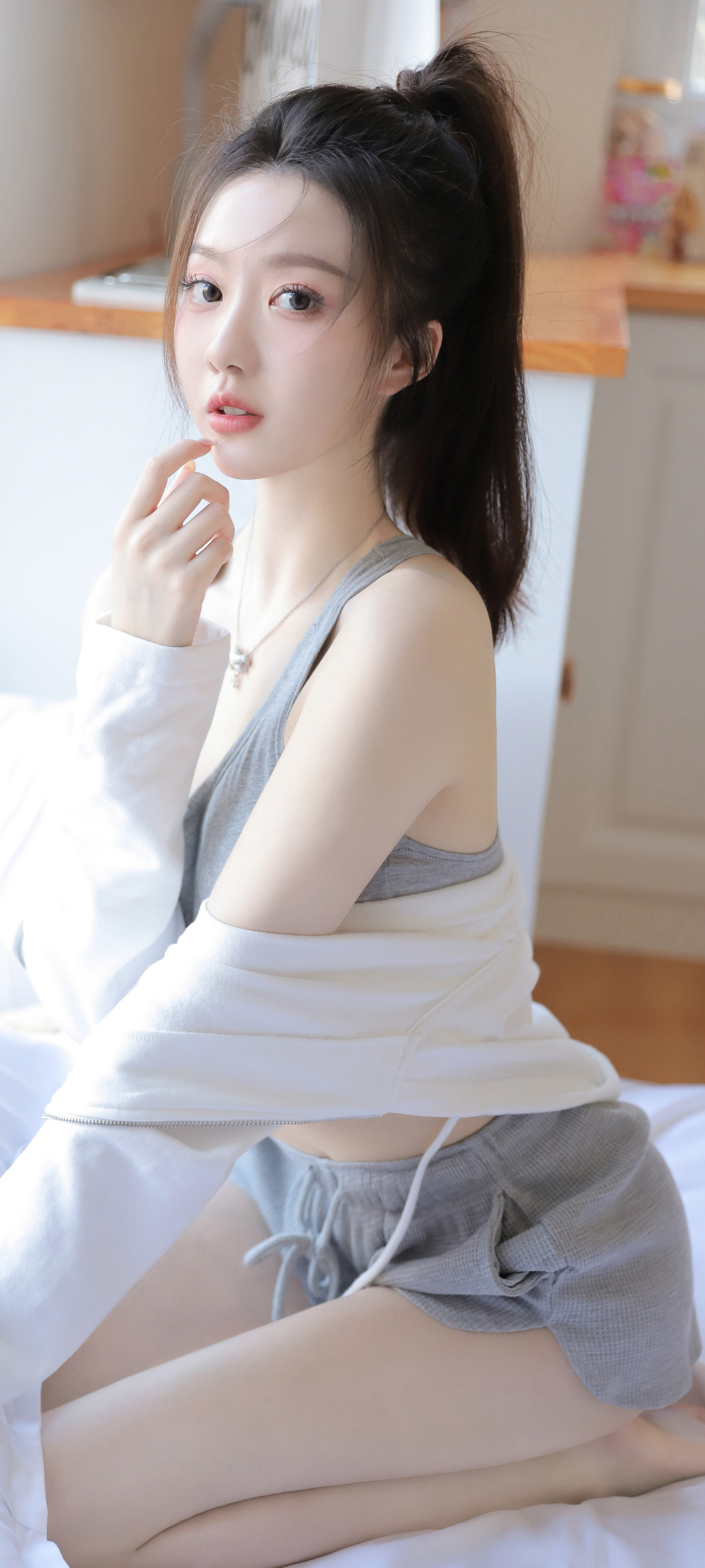 运动美女身材壁纸，可爱又养眼，免费下载手机专属背景
