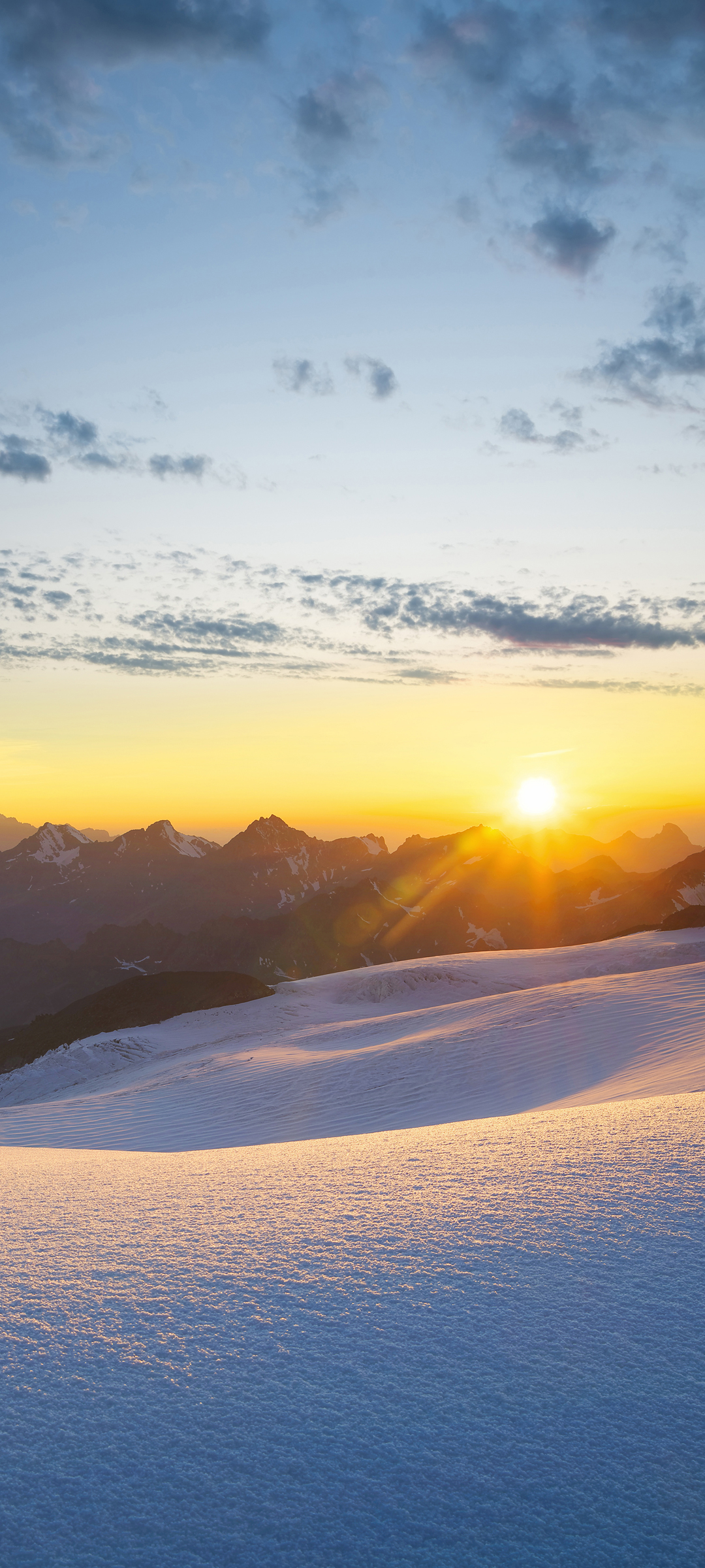 冬日雪山余晖，绝美夕阳风景，免费手机壁纸下载