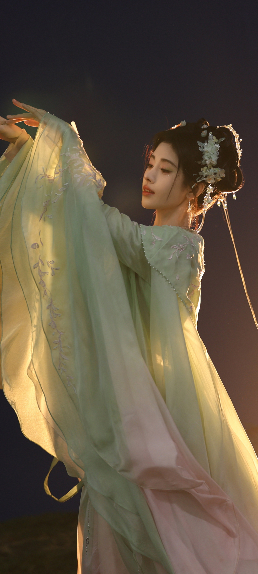 唯美古装鞠婧祎壁纸，美女高清免费下载，手机美化新选择