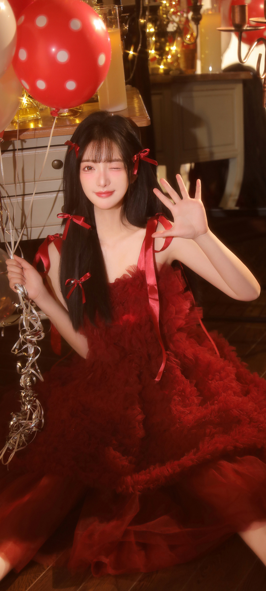 新年红裙美女壁纸，免费高清手机背景下载