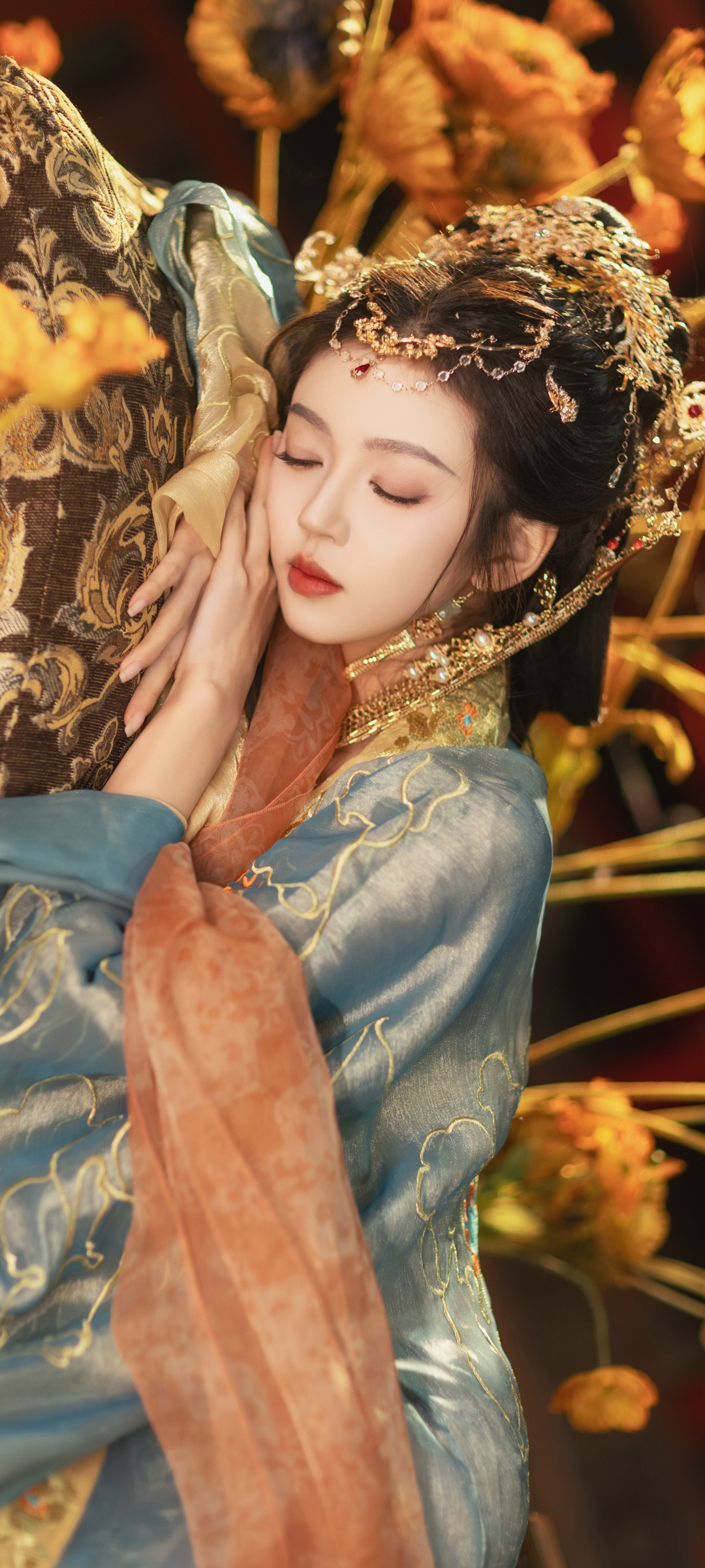 古装佳人闭眼瞬间，何瑞贤绝美高清壁纸，免费下载手机美化新选择