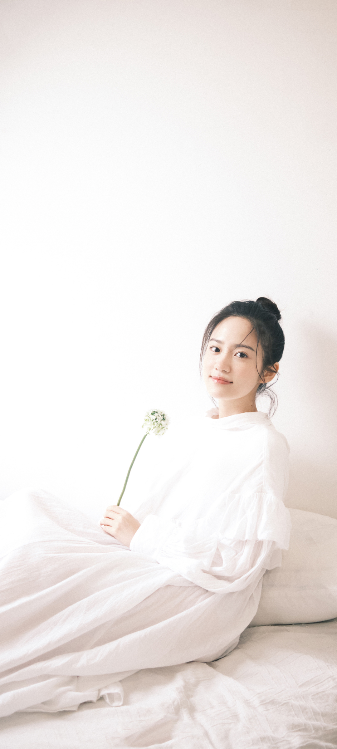 汤梦佳清新美女壁纸，免费手机下载，美化你的屏幕！