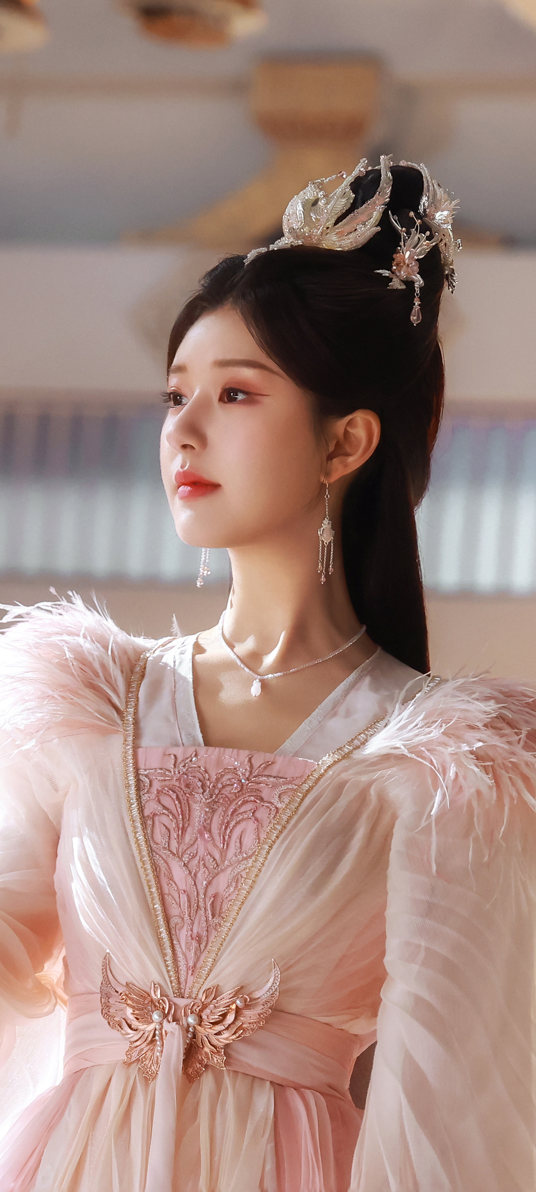 赵露思古装美女壁纸，粉色风情，手机壁纸免费下载