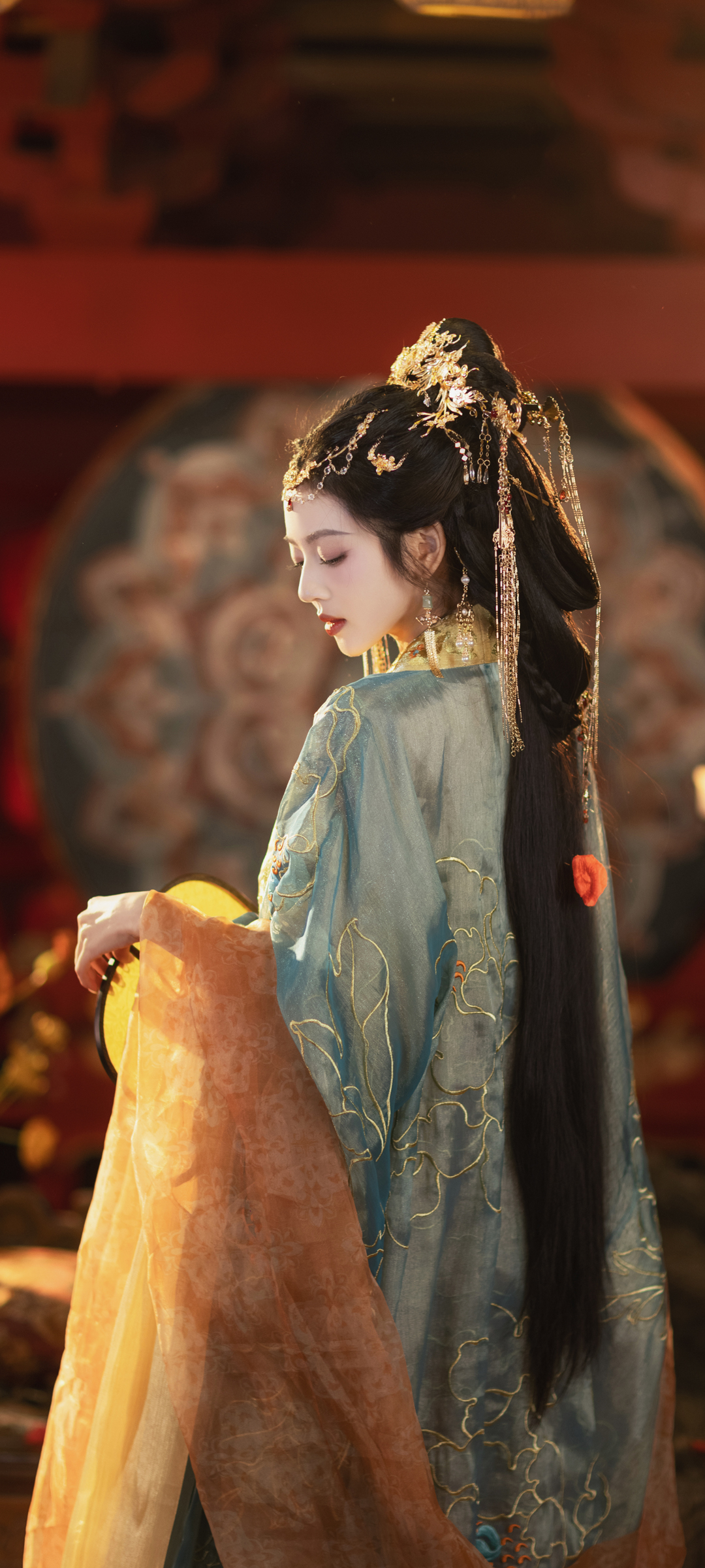 免费下载古装高清美女何瑞贤手机壁纸，精美绝伦，不容错过！