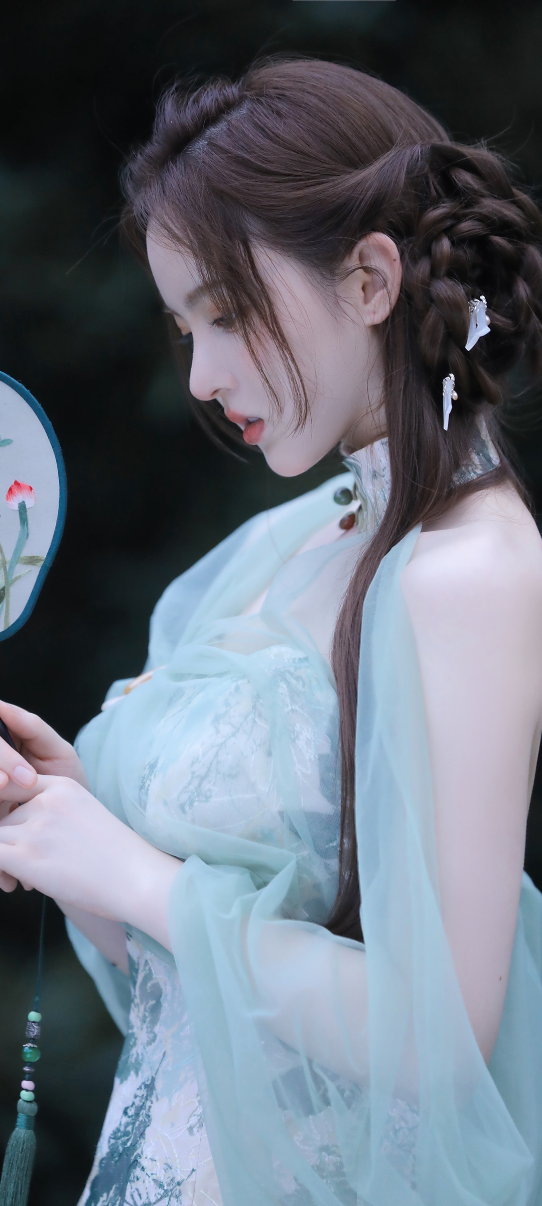 唯美古风侧脸美女壁纸，免费下载古装美女手机壁纸