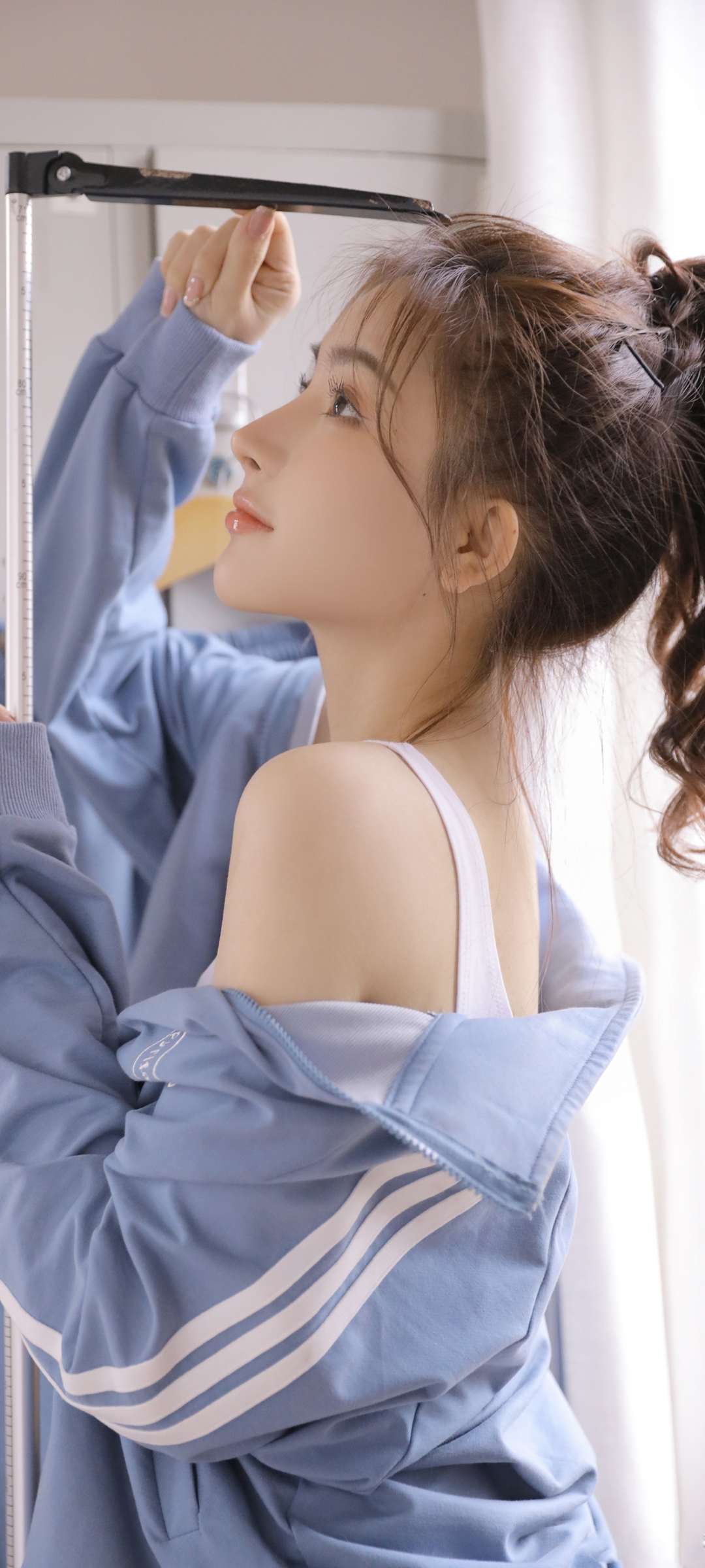 江亦祺美女身高量测，免费手机壁纸下载精选