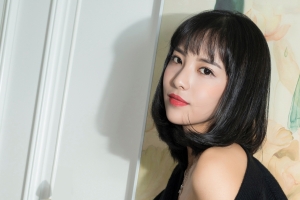 凌雪 齐肩短发美女4k壁纸