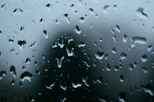 滴 雨 玻璃 宏 湿 4k壁纸 3840x2160