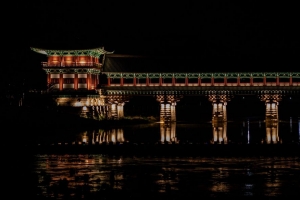 宝塔 建筑 背光 夜晚 深色 4k壁纸 3840x2160