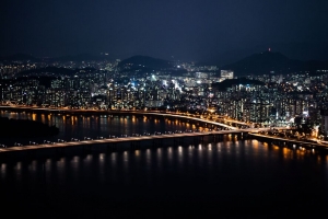 道路 建筑 灯光 夜晚 城市 4k壁纸 3840x2160