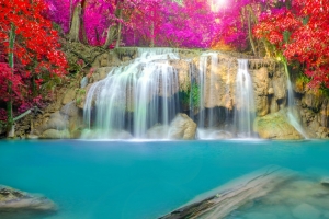 秋天 红色树叶 瀑布 水 风景 4K壁纸