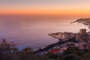 唯美摩纳哥海边旅游海报背景图