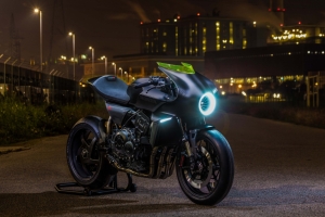 本田Honda CB4摩托车4K壁纸