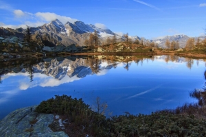 山脉 倒影 湖泊 风景 自然 4k壁纸 3840x2160