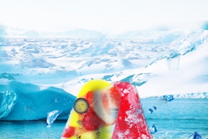 冰山酷爽雪糕冰淇淋广告海报背景素材
