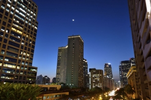 建筑 建筑 摩天大楼 道路 夜间 4k壁纸 3840x2160
