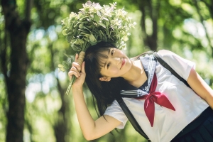 校园小清新美女4k壁纸