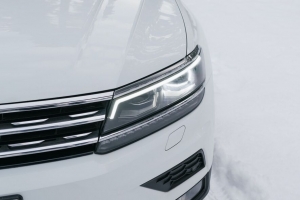 大众tiguan 大众 汽车 白色 正面 4k壁纸 3840x2160