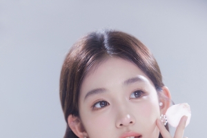 可爱高清美女黄玉瑶4K手机壁纸图片