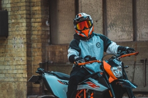  ktm 690 smc ktm 摩托车 摩托车 4k壁纸 3840x2160