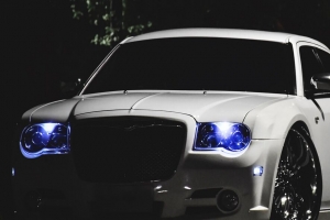 克莱斯勒300c 克莱斯勒 汽车 氙气 调谐 4k壁纸 3840x2160