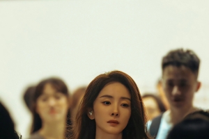 惊蛰无声杨幂4K竖屏手机高清壁纸2160x3840免费下载