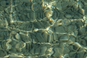 石头 水 水下 光 眩光 自然 4k壁纸 3840x2160
