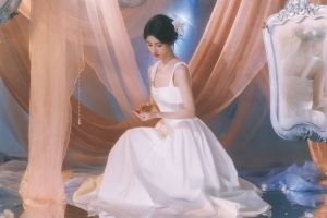 白色裙子靓丽美女鞠婧祎 4K高清壁纸 3840x2560