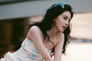 章若楠蝴蝶结高清美女2880x1800电脑平板笔记本壁纸免费下载