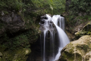 瀑布 水 树木 岩石 自然 风景 4k壁纸 3840x2160