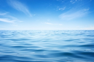 碧蓝的海面高清波浪