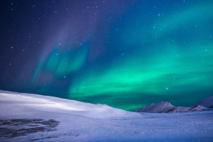 美丽极光星空雪地风景4k壁纸3840x2160