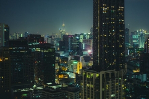 建筑 夜城 塔楼 夜 4k壁纸 3840x2160