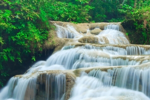 泰国四面佛瀑布风景3440x1440高清壁纸