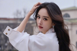 长发回头杨幂4K高清3440x1440带鱼屏美女壁纸免费下载