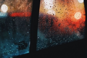 窗户 雨 滴 汽车 玻璃 眩光 4k壁纸 3840x2160