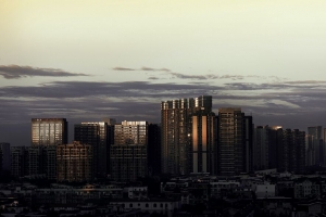 城市 建筑 建筑 摩天大楼 晚上 天空 4k壁纸 3840x2160