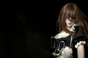 暗黑风格 女孩 棕色长发 3440x1440带鱼屏壁纸